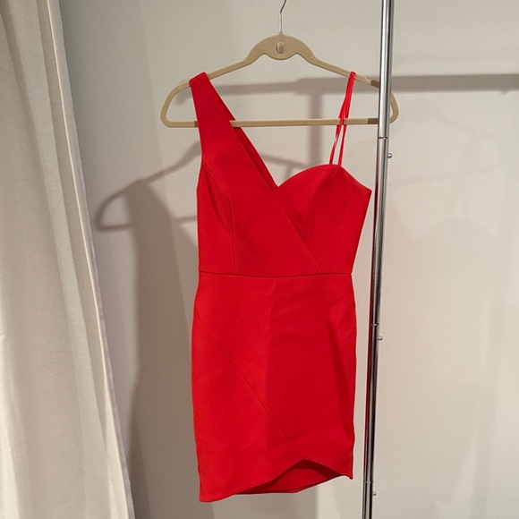 BCBGMaxAzria Dresses & Skirts - BCBGMaxAzria Vibrant Red One Shoulder Mini Dress